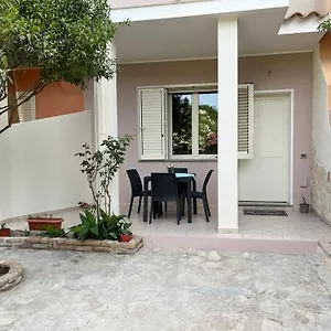 https://casa-singola-centrale-e-in-zona-riservata.in-sardinia.net